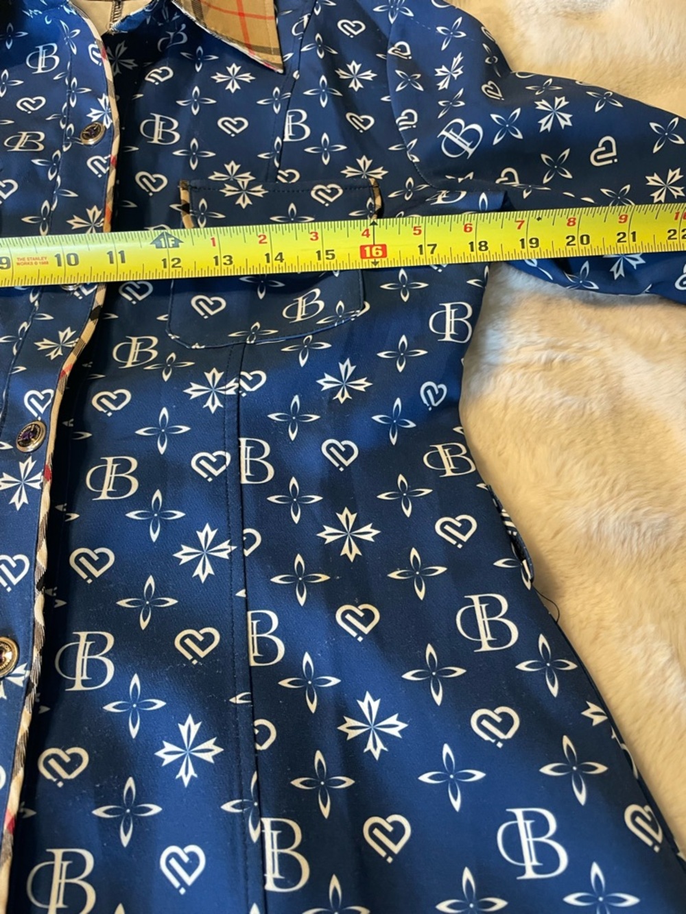 Louis Vuitton Collar dress with Beige Plaid Trim - Picture 5 of 10